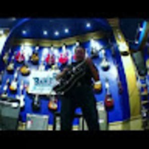 Meet your Posher, Guitarist michael